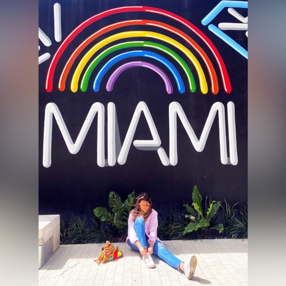 Meet your Posher, Lore - Picture 2 of 2